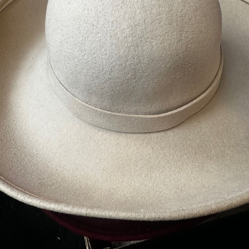Chic Cream Women's Hat